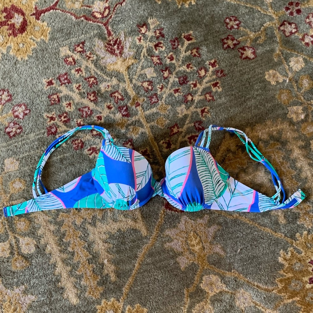 Perfect Condition Aerie Floral Bikini Top